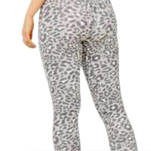 NEW NWT AERIE OFFLINE Real Me joggers women’s size MEDIUM